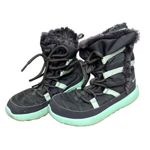 Nike Roshe Boot Sz 1Y Girls Faux Fur Lined Lightweight Green Gray Hook Loop EUC
